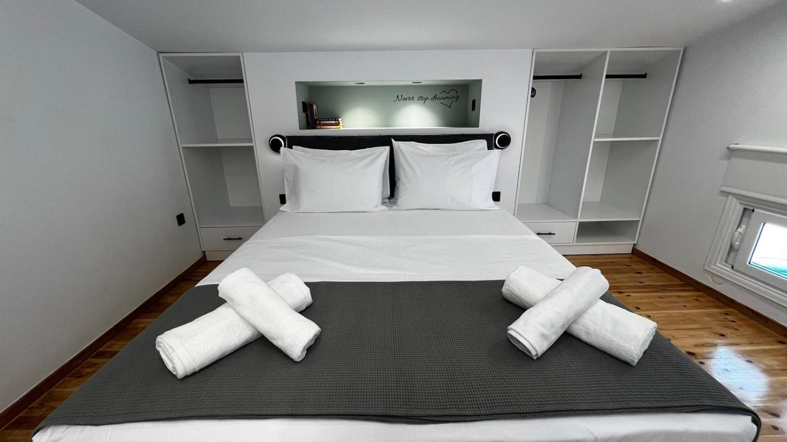 Armonia Seaside Lofts Apartment มาโรเนีย ภายนอก รูปภาพ